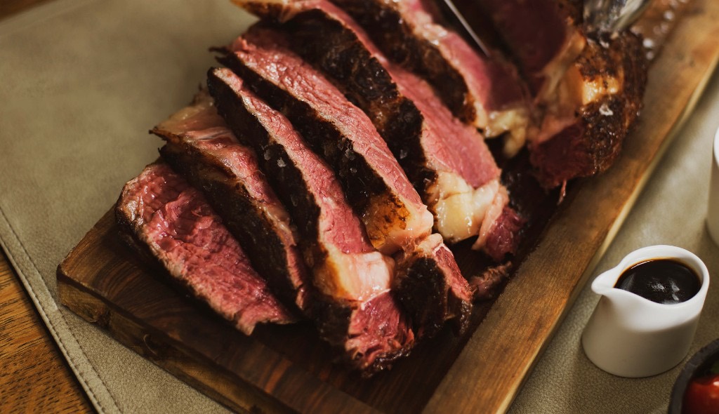 Aufgeschnittenes Dry Aged Steak