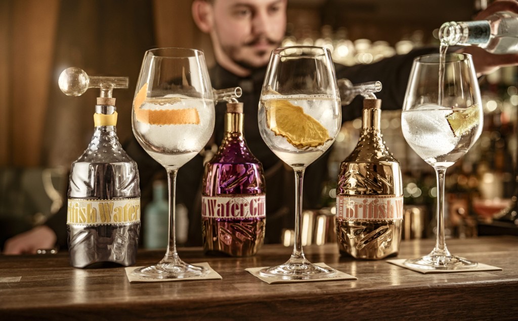 British Water Gin beim Einschenken